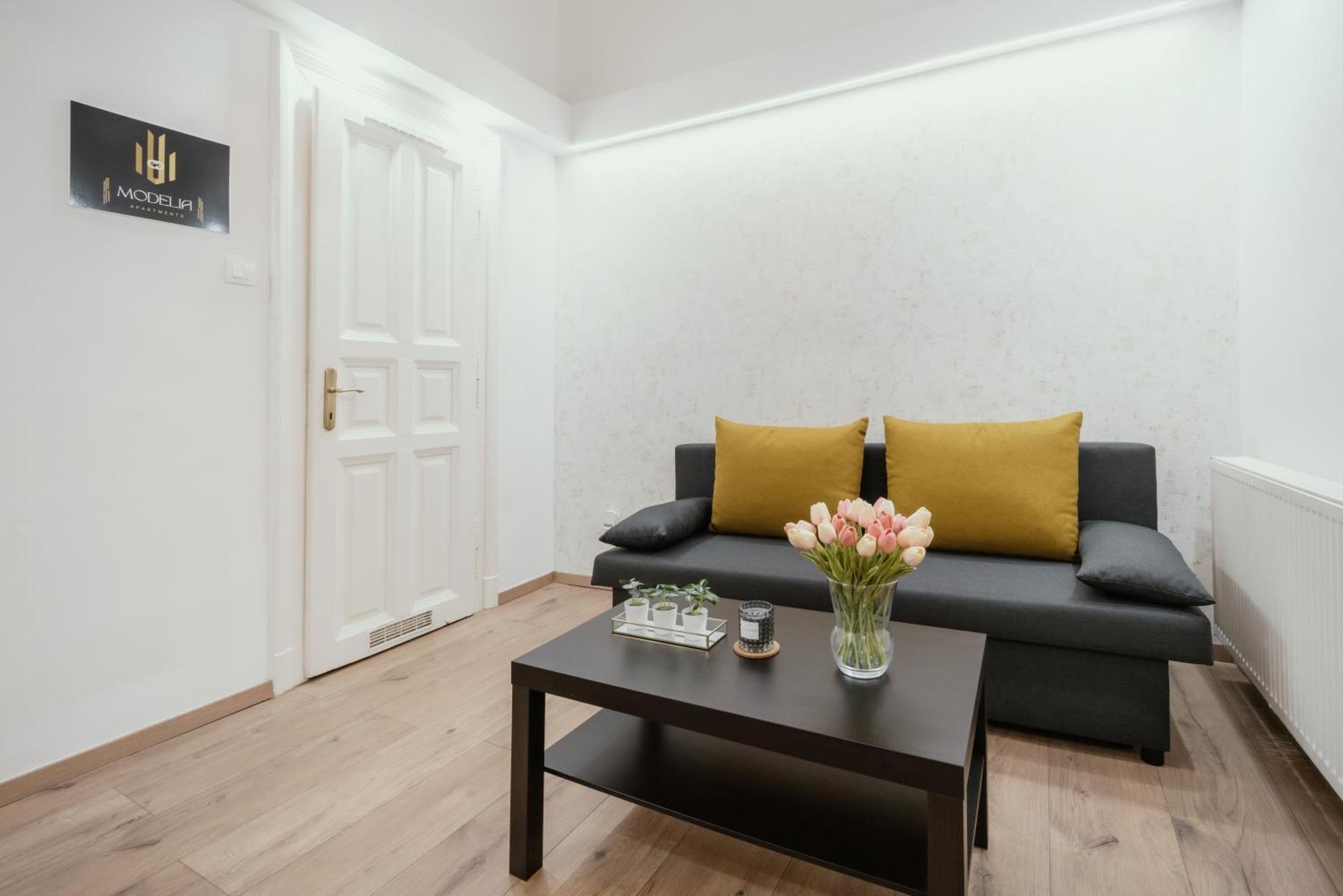 Modelia Apartment At Gellert Square Budapest Exterior photo